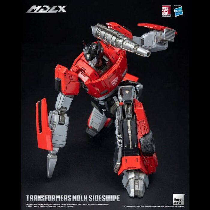 HPK0300000_Transformers_MDLX_Sideswipe_15_pos15_withclip.jpg